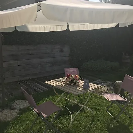Canova Bed & Breakfast 4*