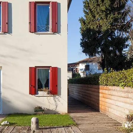 卡诺瓦住宿加早餐旅馆 4* 特雷维索