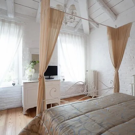 住宿加早餐酒店 卡诺瓦住宿加早餐旅馆 4*