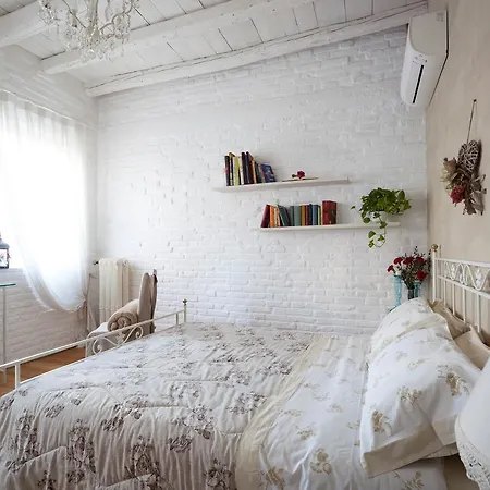 卡诺瓦住宿加早餐旅馆 住宿加早餐酒店 特雷维索